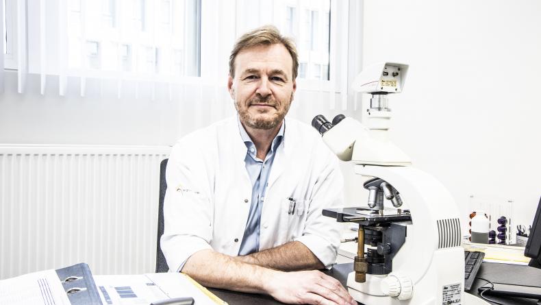 dr. Serge Vanderschueren