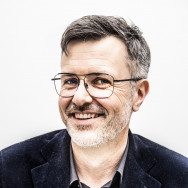 dr. Koen Titeca